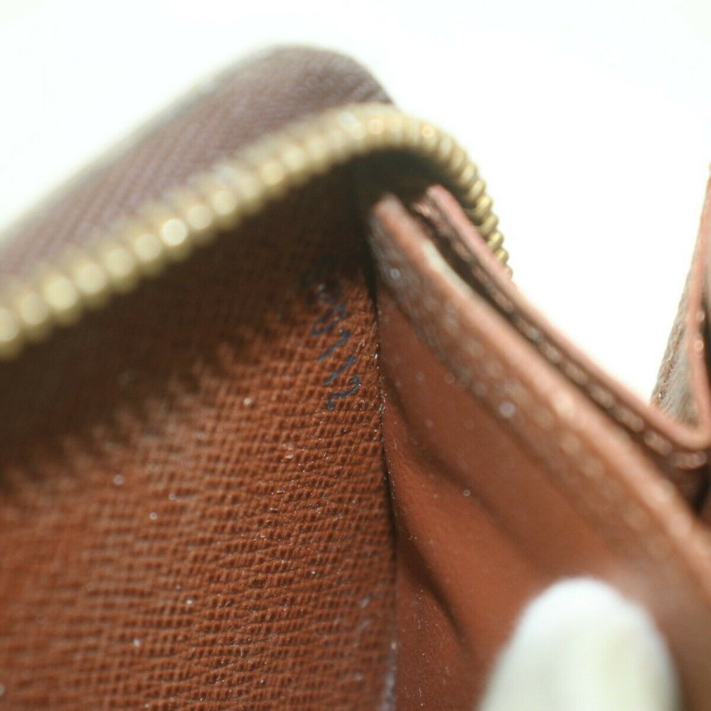 Authentic Louis Vuitton Monogram Zippy Wallet - Picture 9 of 10